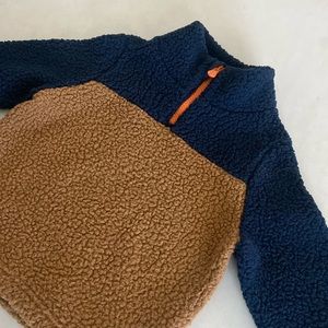 Fleece pullover. Baby Gap. Size 4 toddler. Navy and tan.